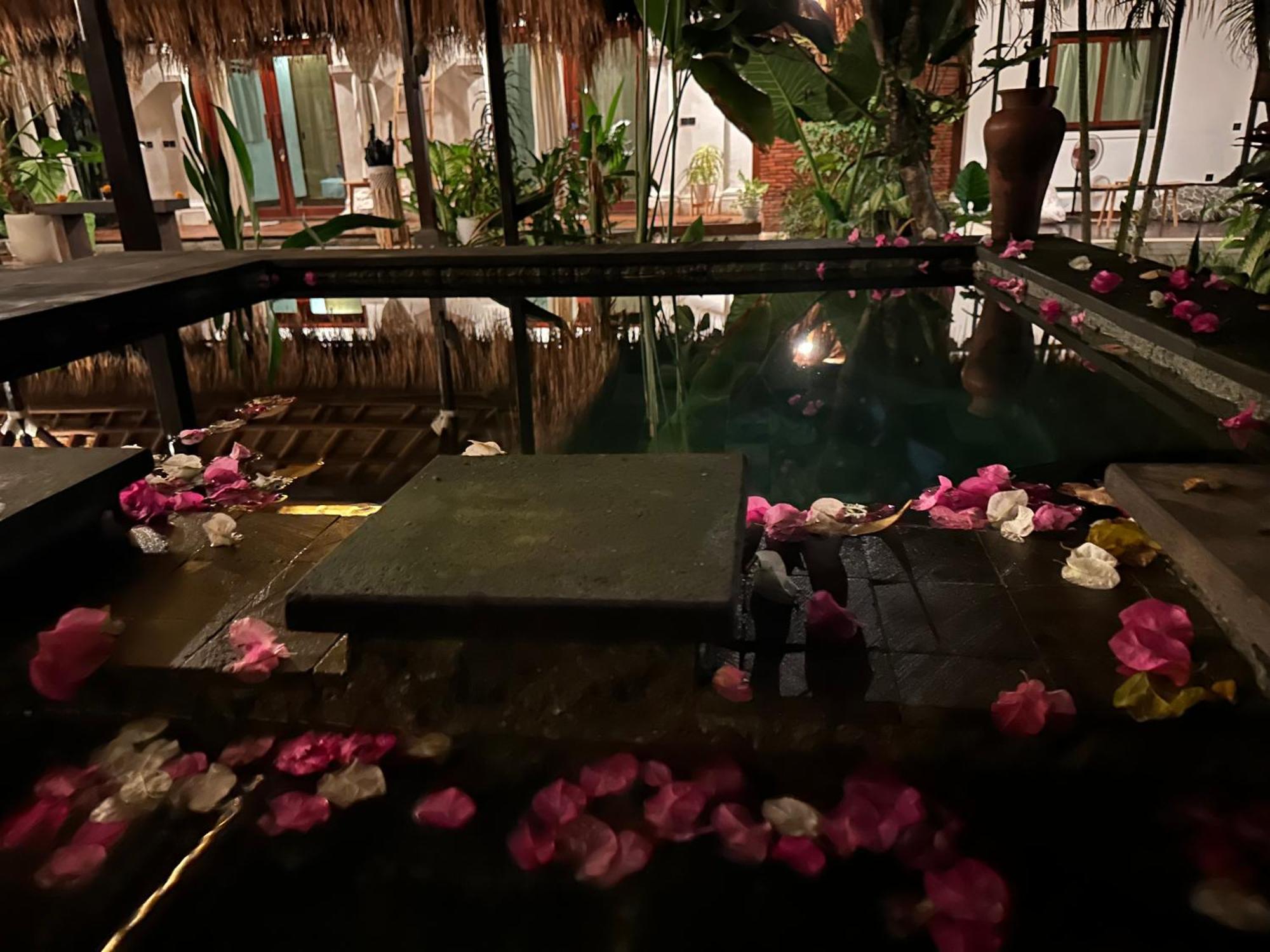 My Secret Home Seminyak Esterno foto